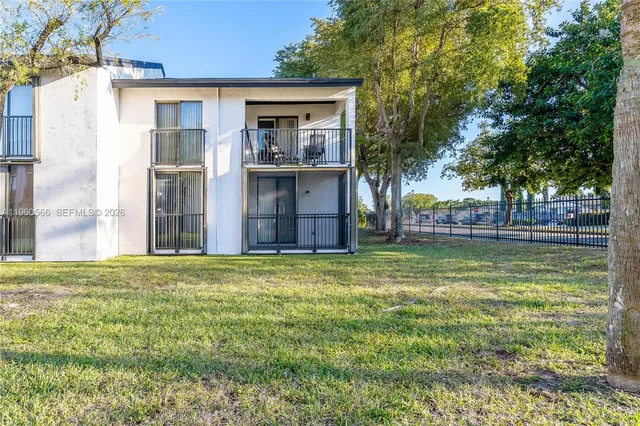 $2,300 | 6795 Southwest 132nd Avenue, Unit 101, Miami, FL 33183