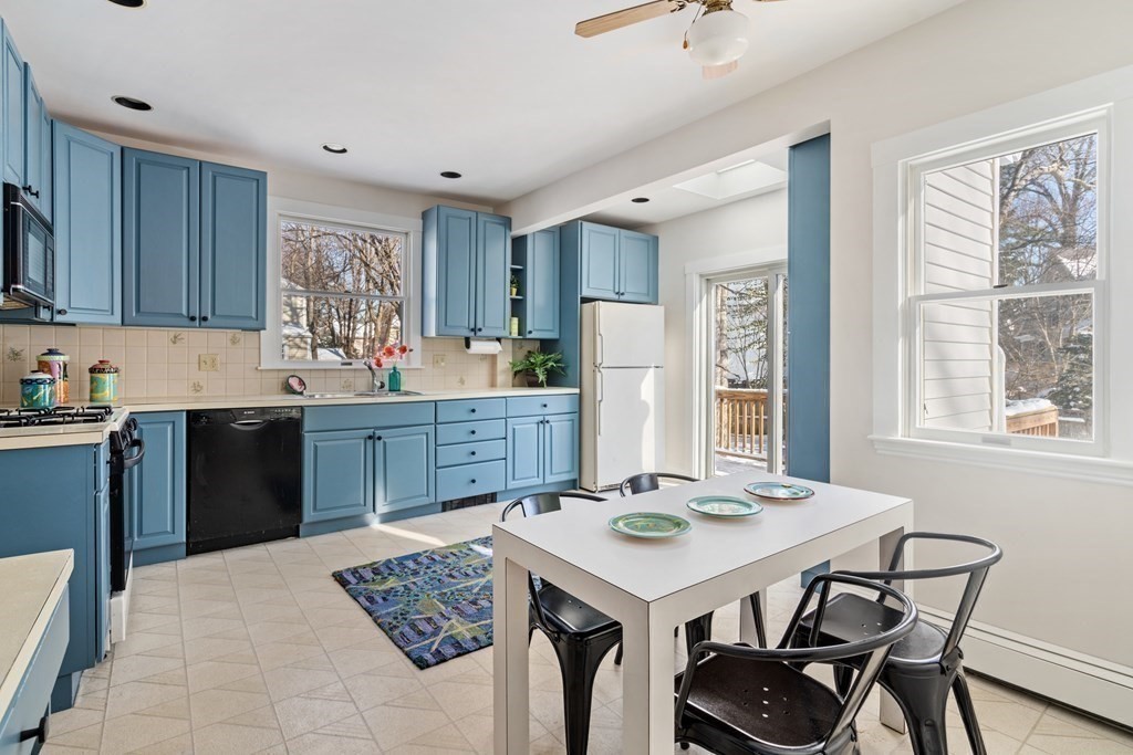 11 Charlotte Road Newton, MA 02459 - Photo 10 of 23