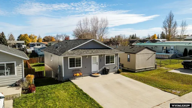 $338,500 | 1725 Highland Avenue, Sheridan, WY 82801
