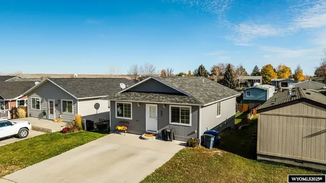 $338,500 | 1725 Highland Avenue, Sheridan, WY 82801