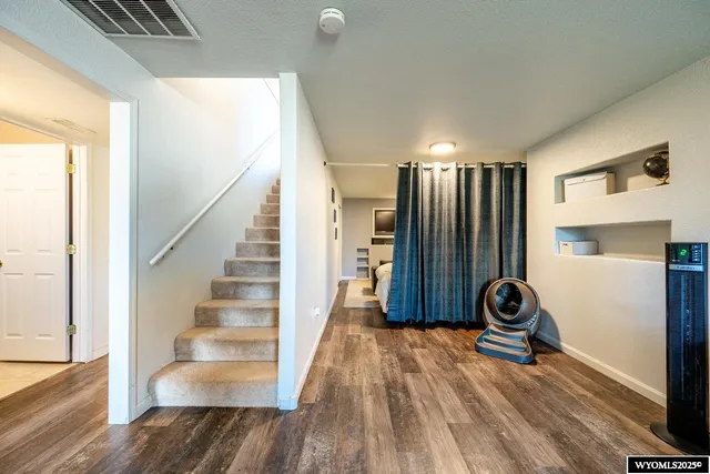 $338,500 | 1725 Highland Avenue, Sheridan, WY 82801