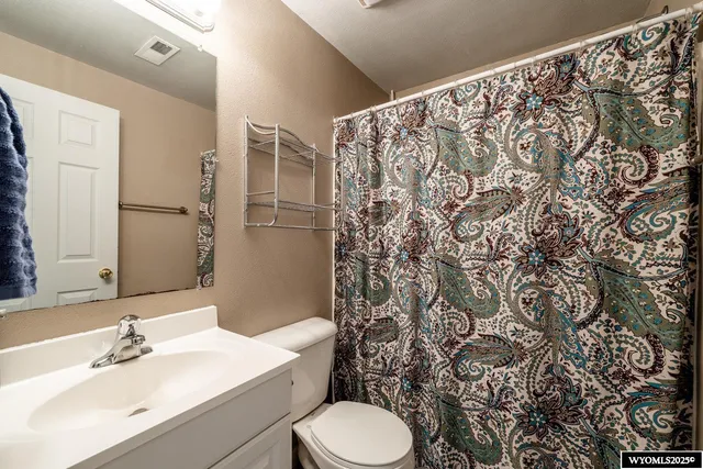 $338,500 | 1725 Highland Avenue, Sheridan, WY 82801