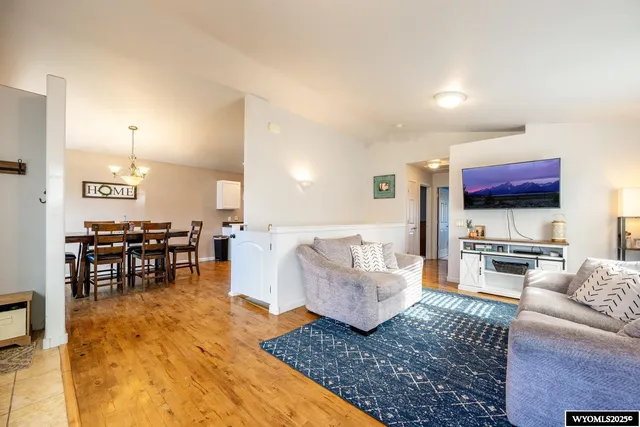 $338,500 | 1725 Highland Avenue, Sheridan, WY 82801