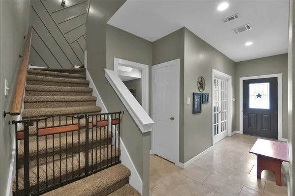 $2,150 | 592 Mosswood Drive, Conroe, TX 77302