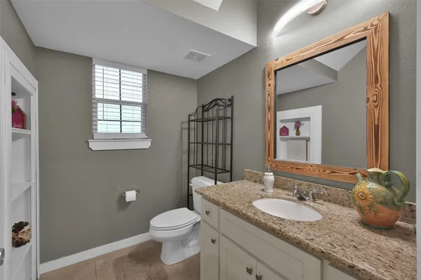 $2,150 | 592 Mosswood Drive, Conroe, TX 77302