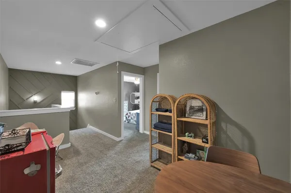 $2,150 | 592 Mosswood Drive, Conroe, TX 77302