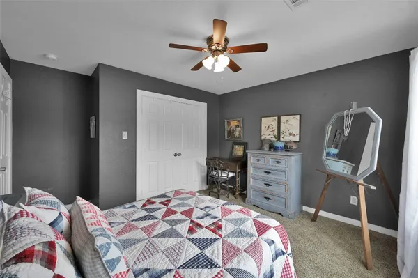 $2,150 | 592 Mosswood Drive, Conroe, TX 77302