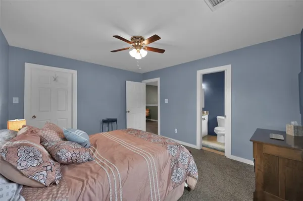 $2,150 | 592 Mosswood Drive, Conroe, TX 77302