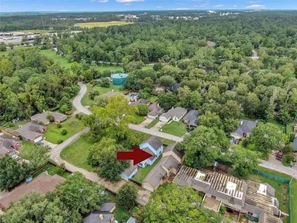 $2,150 | 592 Mosswood Drive, Conroe, TX 77302