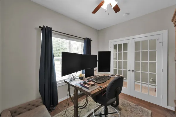 $2,150 | 592 Mosswood Drive, Conroe, TX 77302
