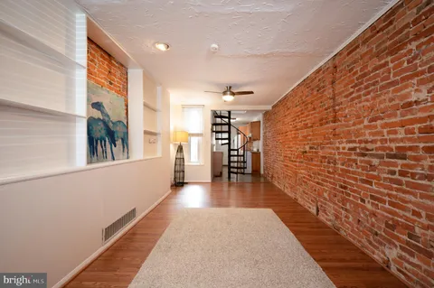 $250,000 | 1422 North Lincoln Street, Wilmington, DE 19806