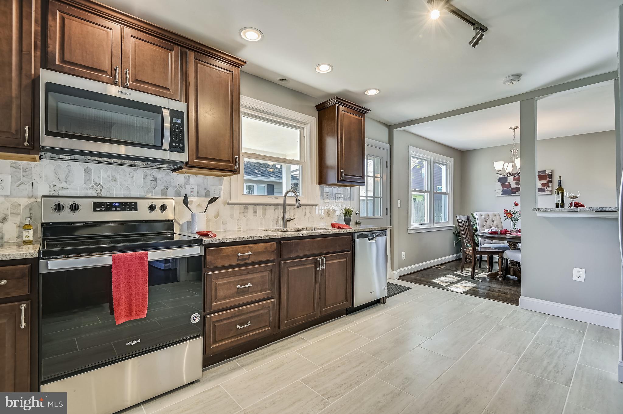 603 Fairmount Road Linthicum Heights, MD 21090 - Photo 4 of 27