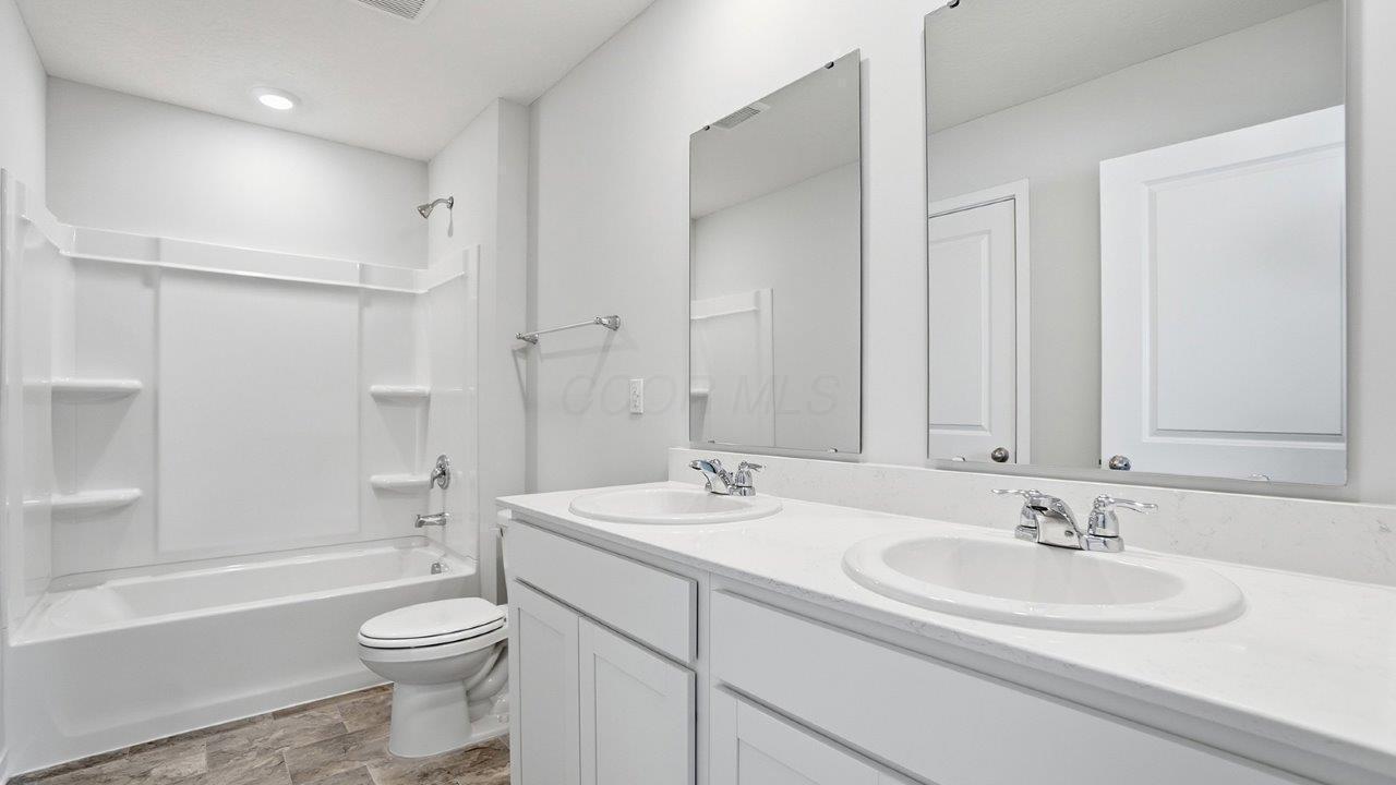 6350 Ripken Street Columbus, OH 43228 - Photo 32 of 57 _0014_031
