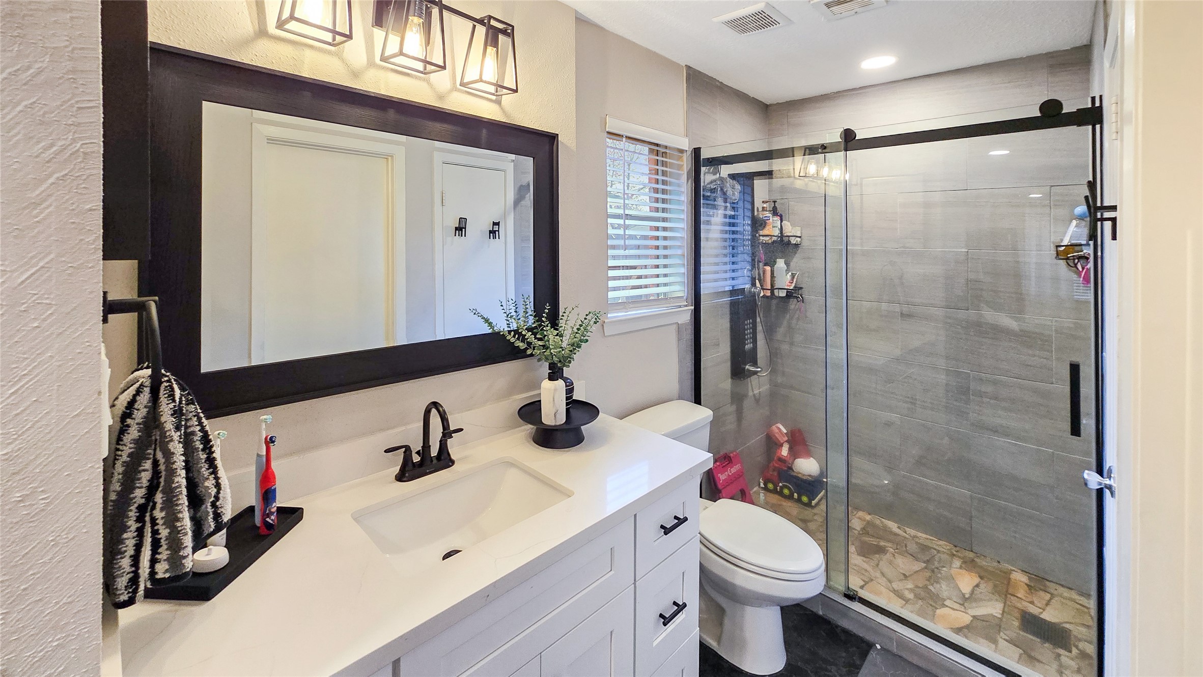 22531 John Rolfe Lane Katy, TX 77449 - Photo 11 of 19