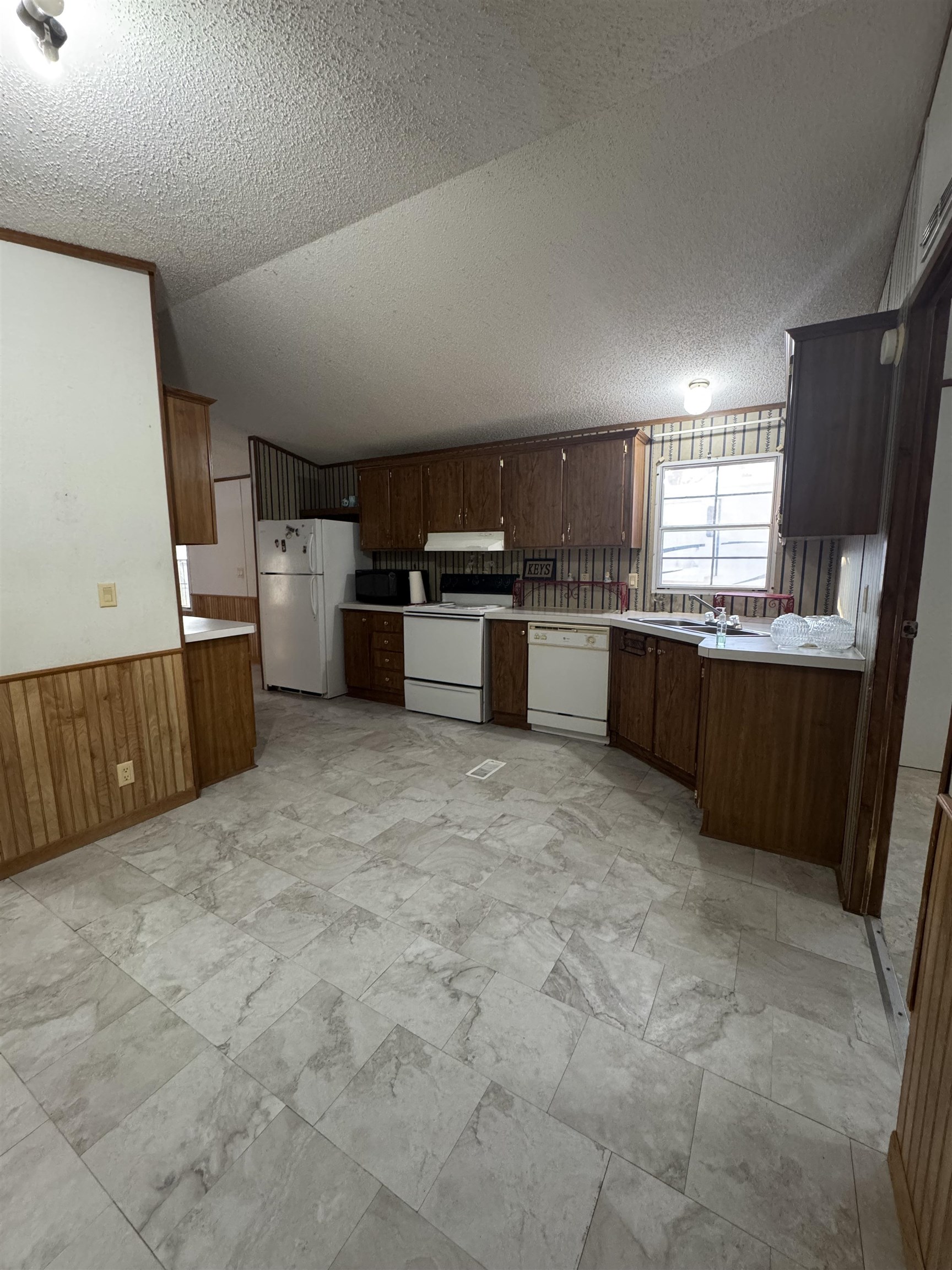224 Labrie Lane Beaumont, TX 77713 - Photo 12 of 29