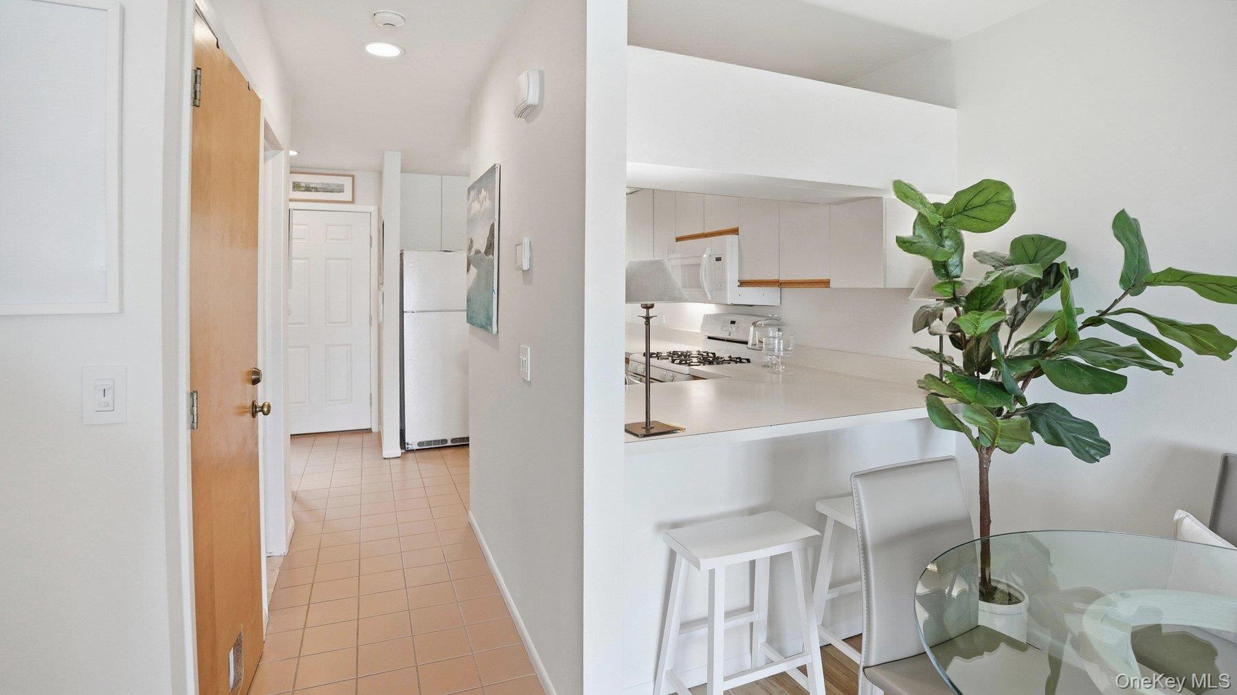 49 Canoe Place Road, Unit 416 Hampton Bays, NY 11946 - Photo 17 of 30