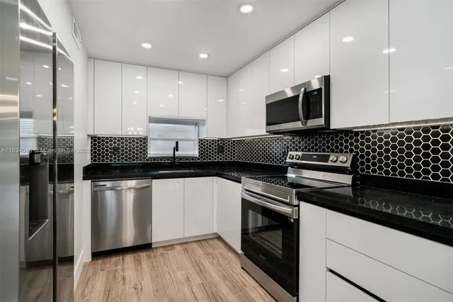 $2,100 | 8901 South Hollybrook Boulevard, Unit 109, Pembroke Pines, FL 33025