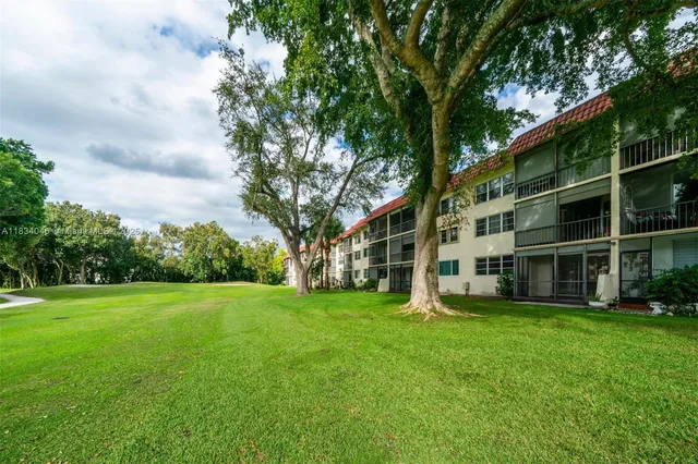 $2,100 | 8901 South Hollybrook Boulevard, Unit 109, Pembroke Pines, FL 33025