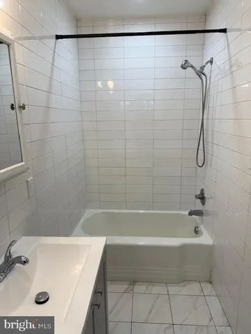 $3,150 | 1072-1076 Parkway Avenue, Unit 1072, Ewing, NJ 08618