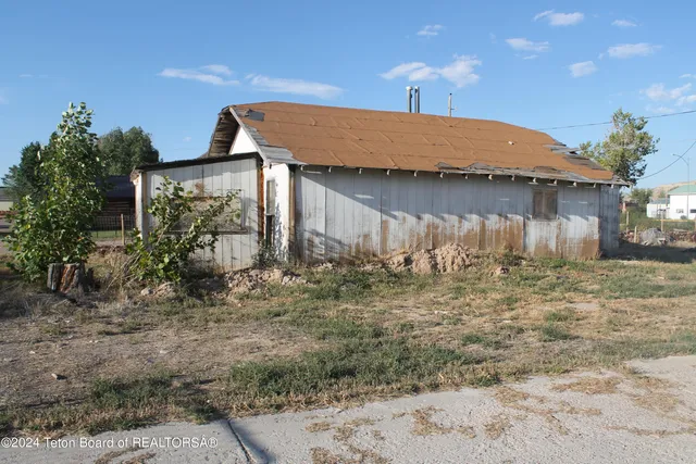 $175,000 | 153 South Labarge Street, La Barge, WY 83123
