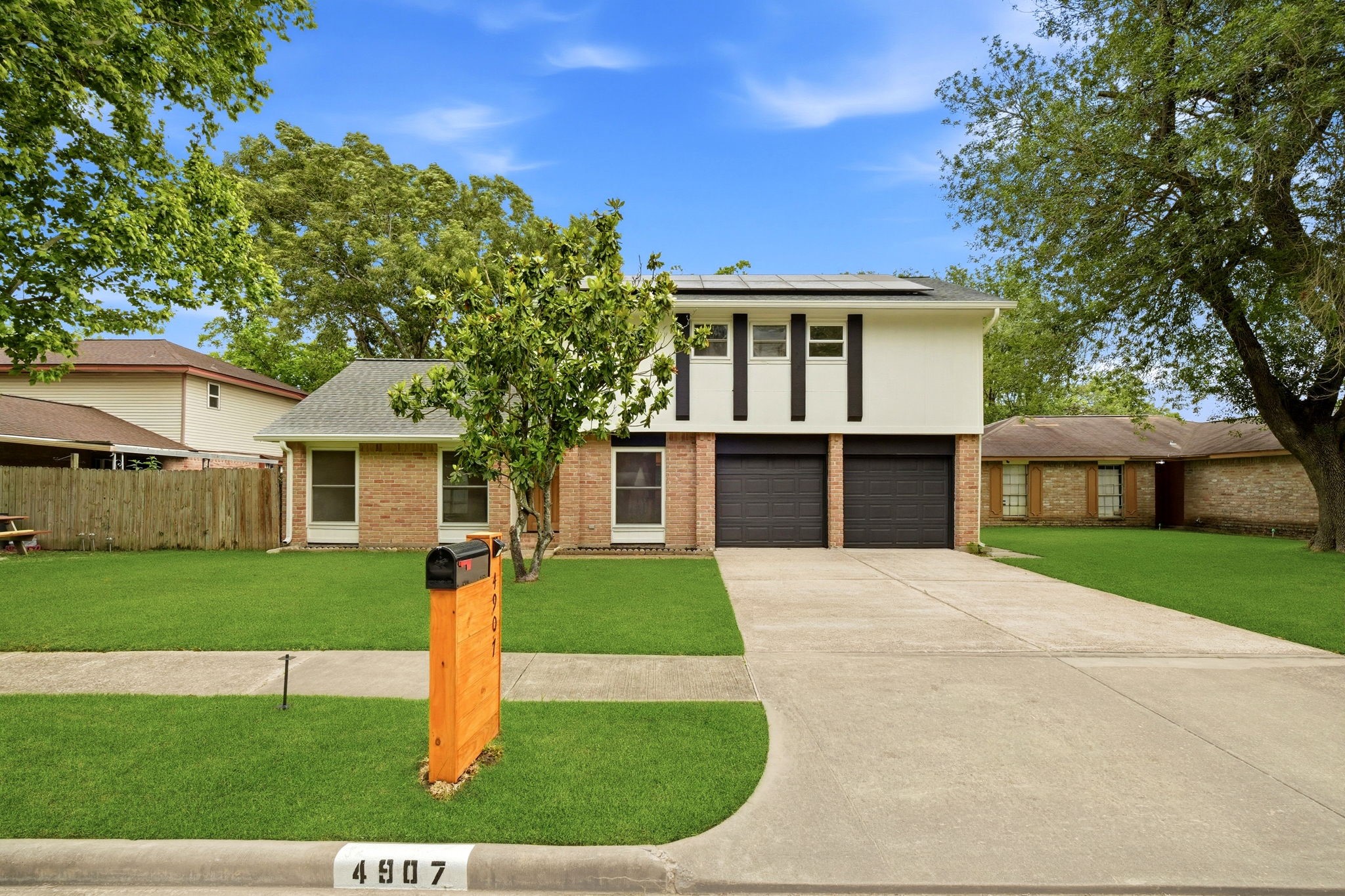 4907 Ripple Creek Drive Baytown, TX 77521 - Photo 2 of 45