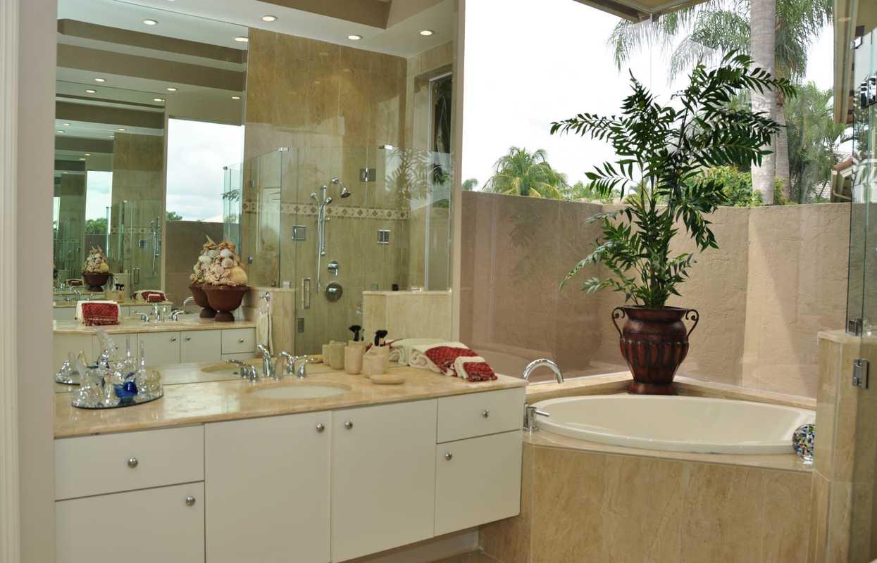 3276 Northwest 65th Drive Boca Raton, FL 33496 - Photo 11 of 16 MASTER BATHROOM