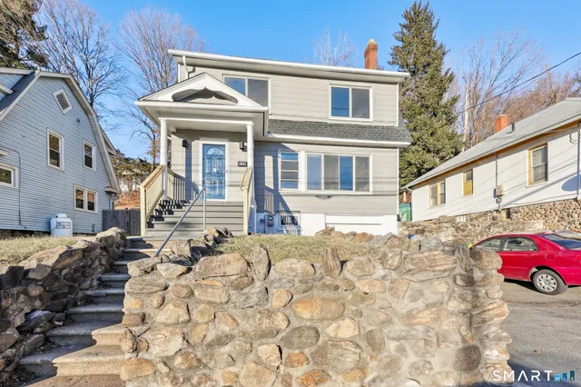 $294,900 | 612 Chase Avenue, Waterbury, CT 06704
