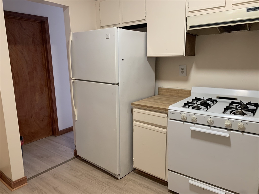 226 Brightman Street, Unit 1 SOUTH Fall River, MA 02720 - Photo 2 of 11
