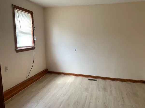 $1,750 | 226 Brightman Street, Unit 1 SOUTH, Fall River, MA 02720