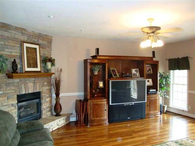 247 Stone Pond Way Seneca, SC 29678 - Photo 8 of 24 Gallery Image 8
