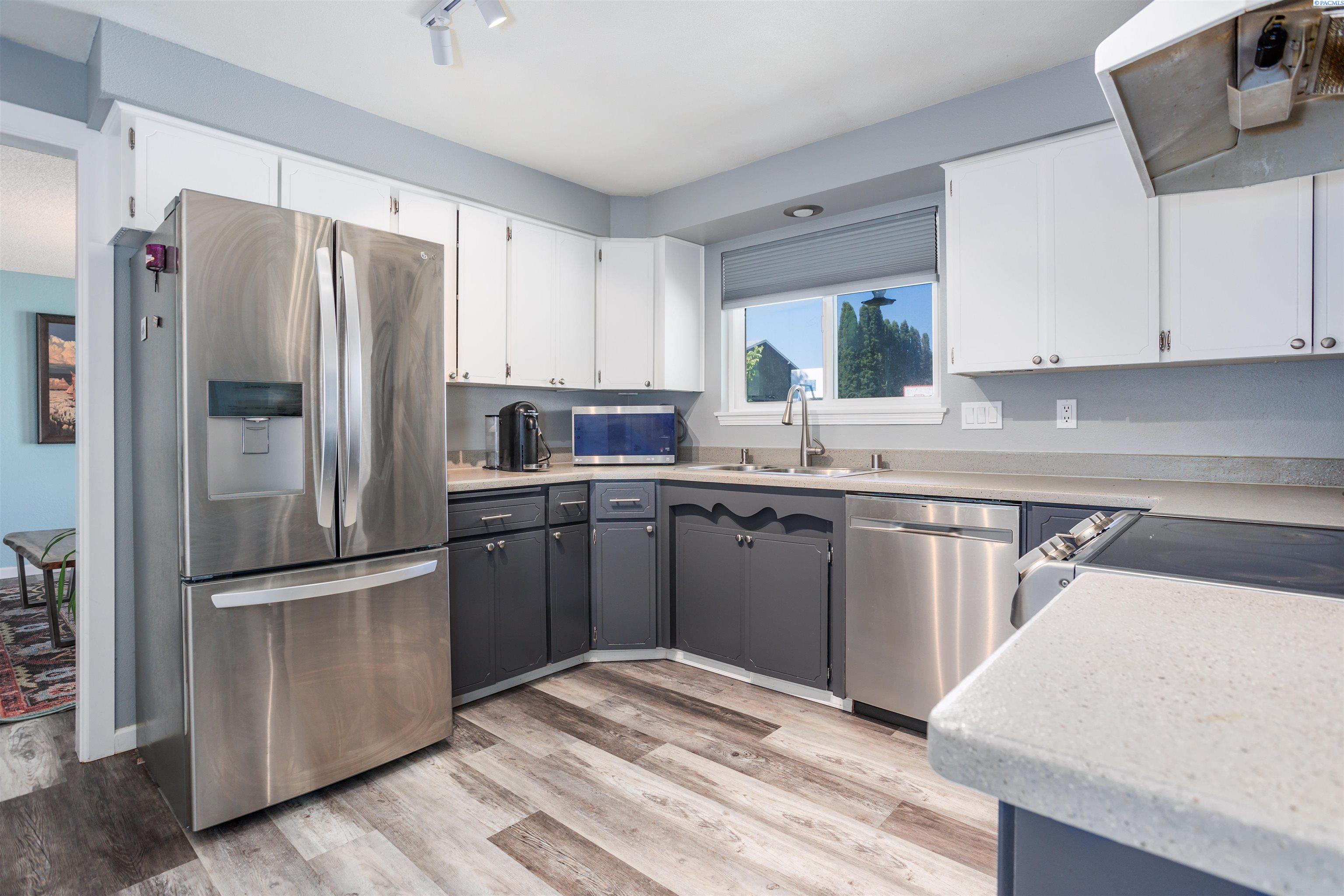 1510 South Reed Court Kennewick, WA 99338 - Photo 9 of 34 Gallery Image 9