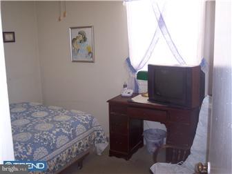400 Flanders Road Bellmawr, NJ 08031 - Photo 9 of 12 Sun Room