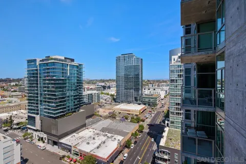 $699,000 | 800 The Mark Lane, Unit 2002, San Diego, CA 92101