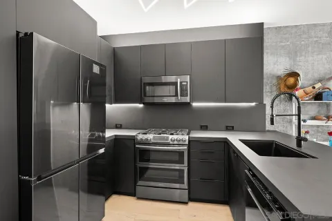 $699,000 | 800 The Mark Lane, Unit 2002, San Diego, CA 92101