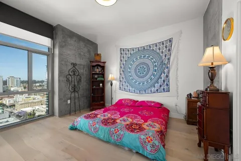 $699,000 | 800 The Mark Lane, Unit 2002, San Diego, CA 92101