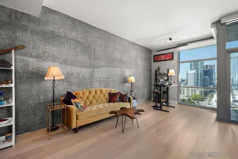 $699,000 | 800 The Mark Lane, Unit 2002, San Diego, CA 92101
