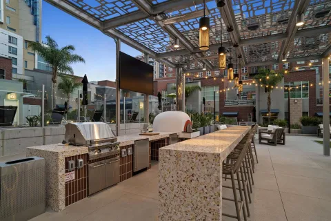 $699,000 | 800 The Mark Lane, Unit 2002, San Diego, CA 92101