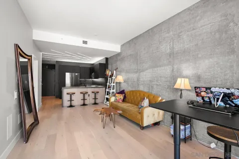 $699,000 | 800 The Mark Lane, Unit 2002, San Diego, CA 92101