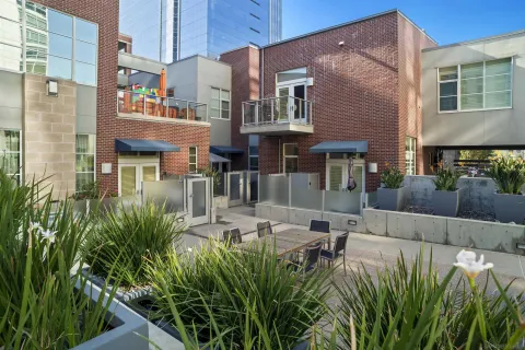 $699,000 | 800 The Mark Lane, Unit 2002, San Diego, CA 92101