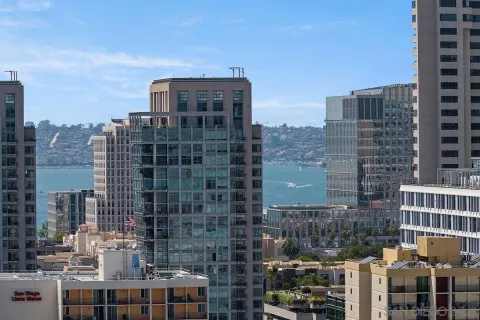 $699,000 | 800 The Mark Lane, Unit 2002, San Diego, CA 92101