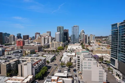$699,000 | 800 The Mark Lane, Unit 2002, San Diego, CA 92101