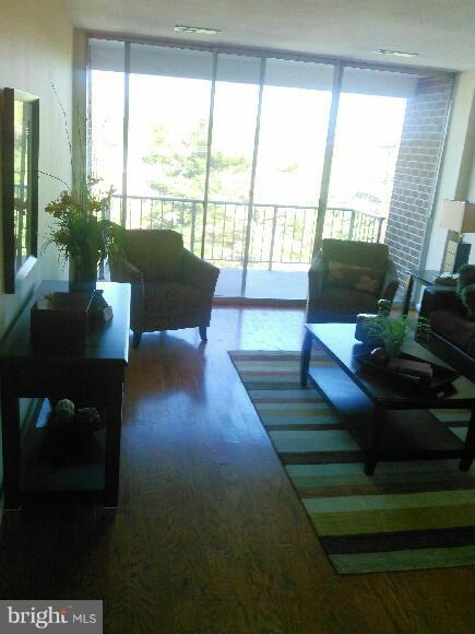 3952 Bel Pre Road, Unit 8 Silver Spring, MD 20906 - Photo 4 of 12 Family Room