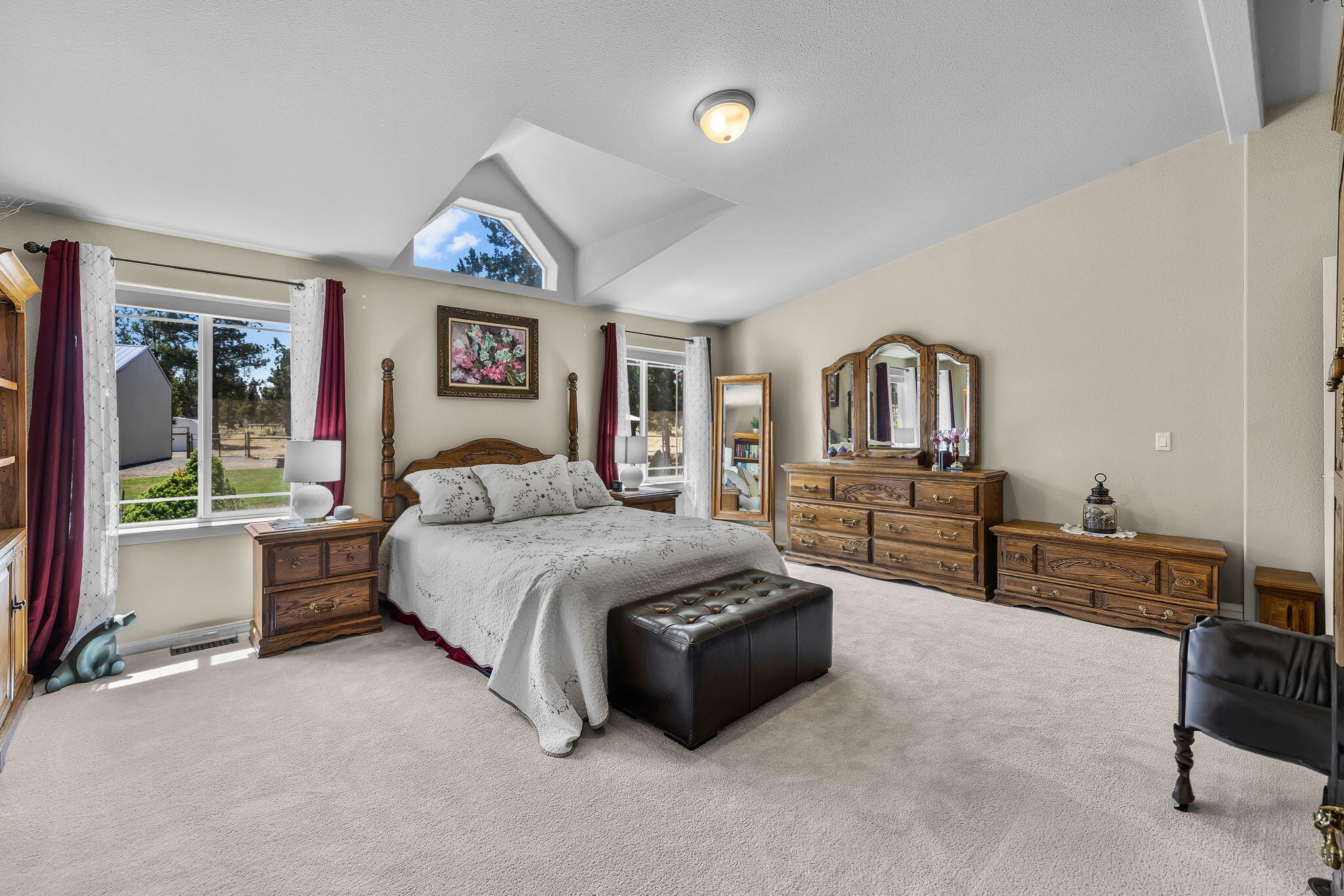 17415 Kent Road Sisters, OR 97759 - Photo 12 of 43