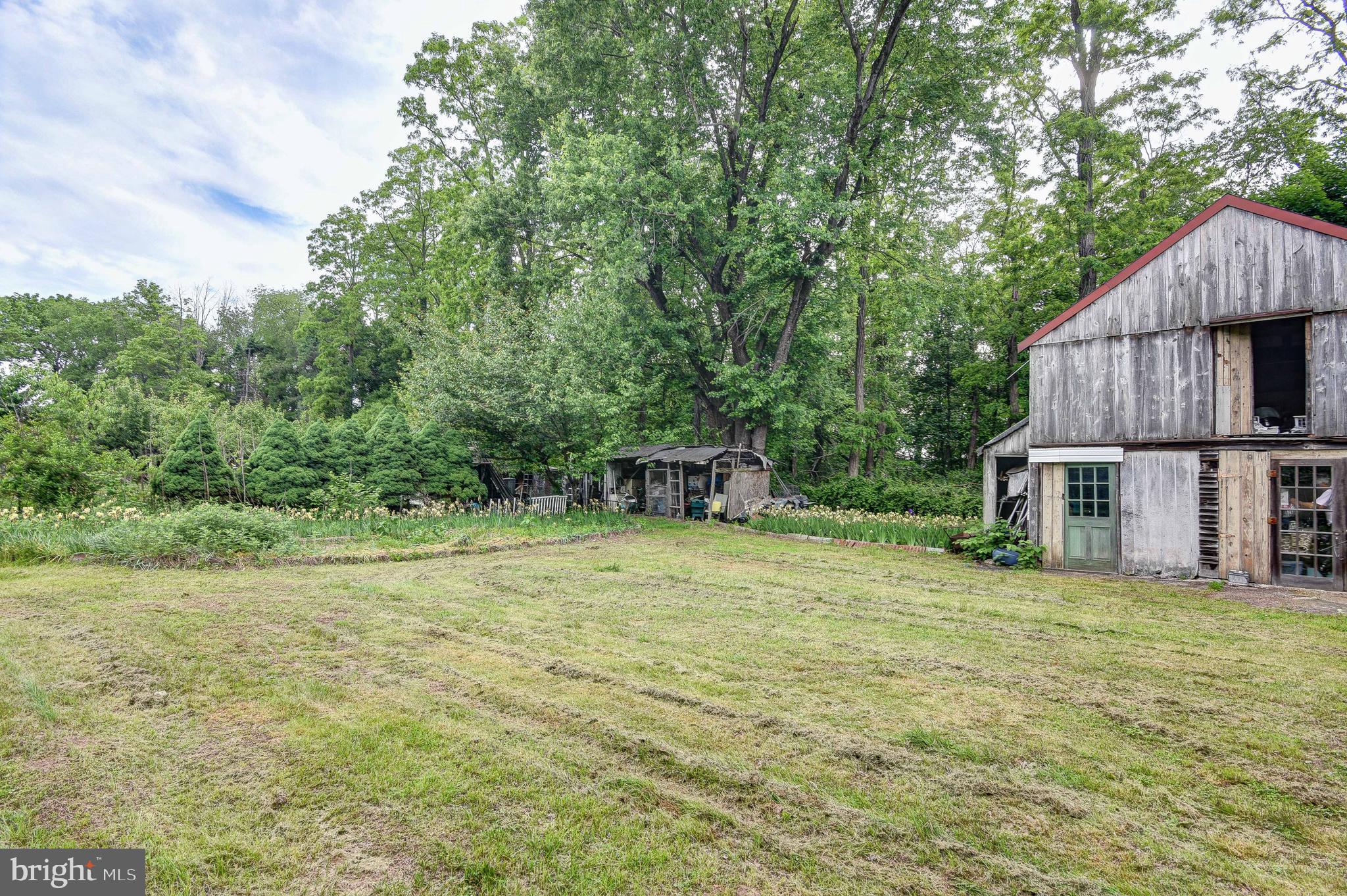 362 Etra Road Hightstown, NJ 08520 - Photo 4 of 18