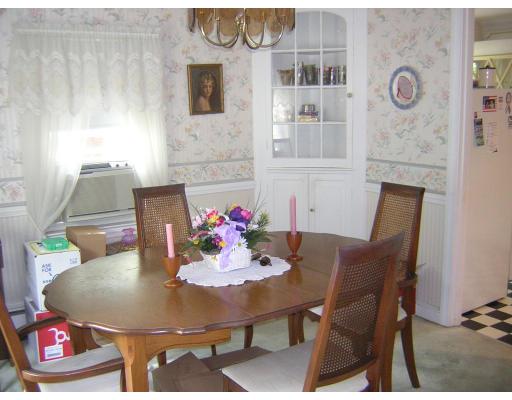 13 Sims Road Quincy, MA 02170 - Photo 4 of 10 Gallery Image 4