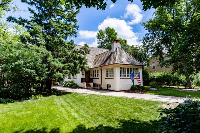 $549,900 | 1125 5th Street North, Fargo, ND 58102