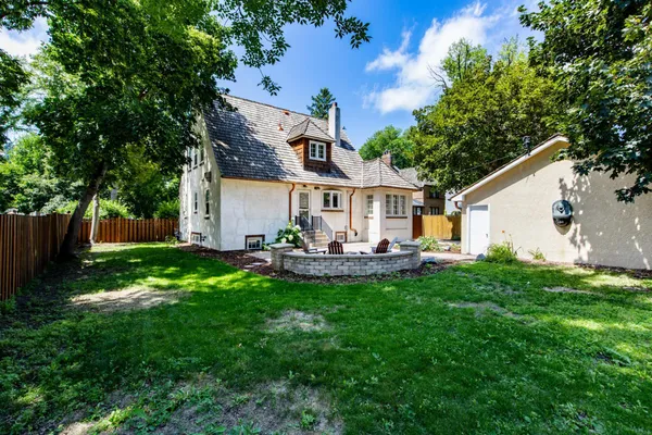 $547,500 | 1125 5th Street North, Fargo, ND 58102