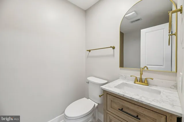 a bathroom with a tub