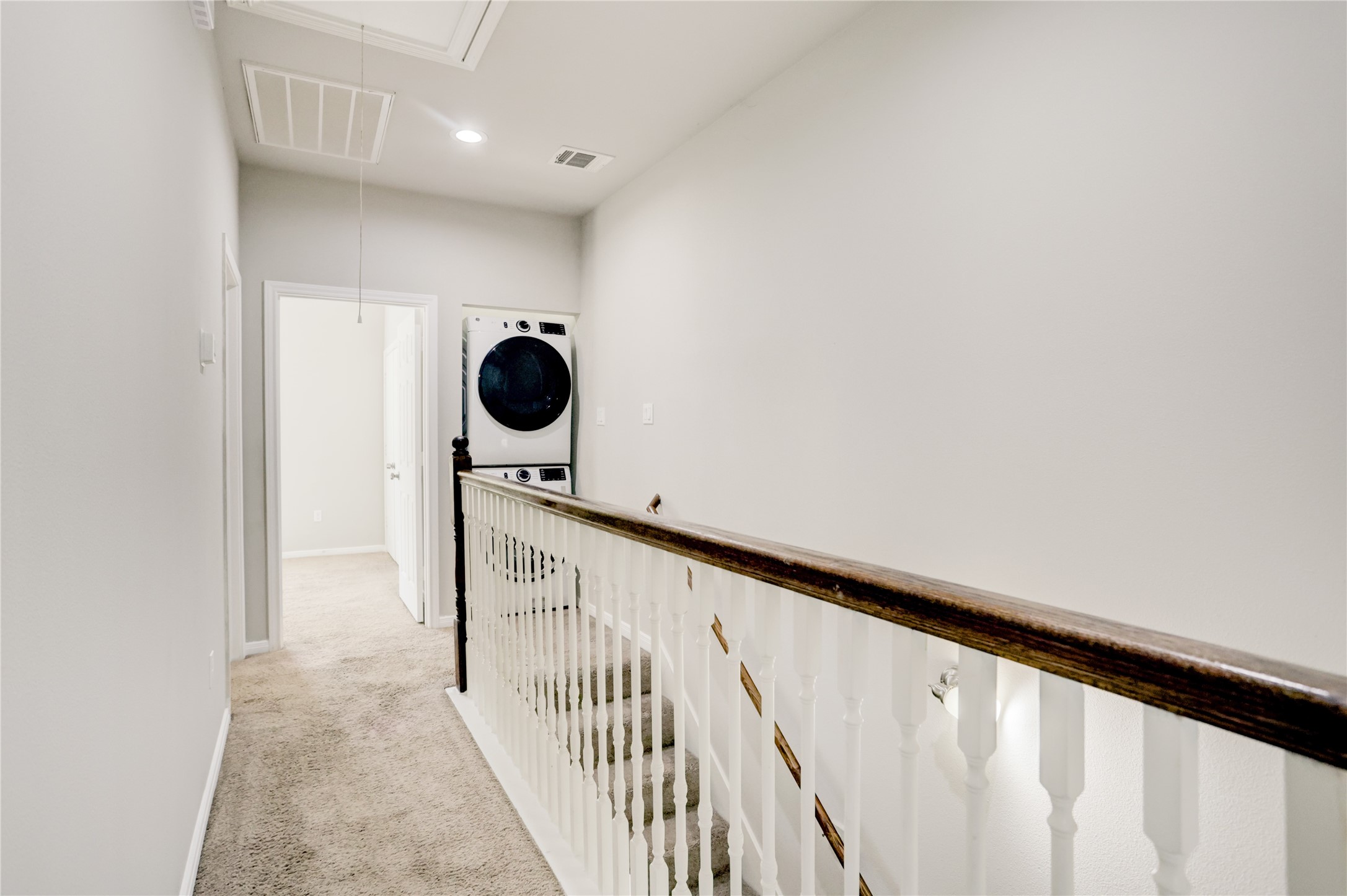 1045 Marcolin Street Houston, TX 77088 - Photo 7 of 16 a view of entryway