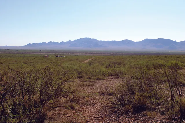 a view of an mountain and a mountain view